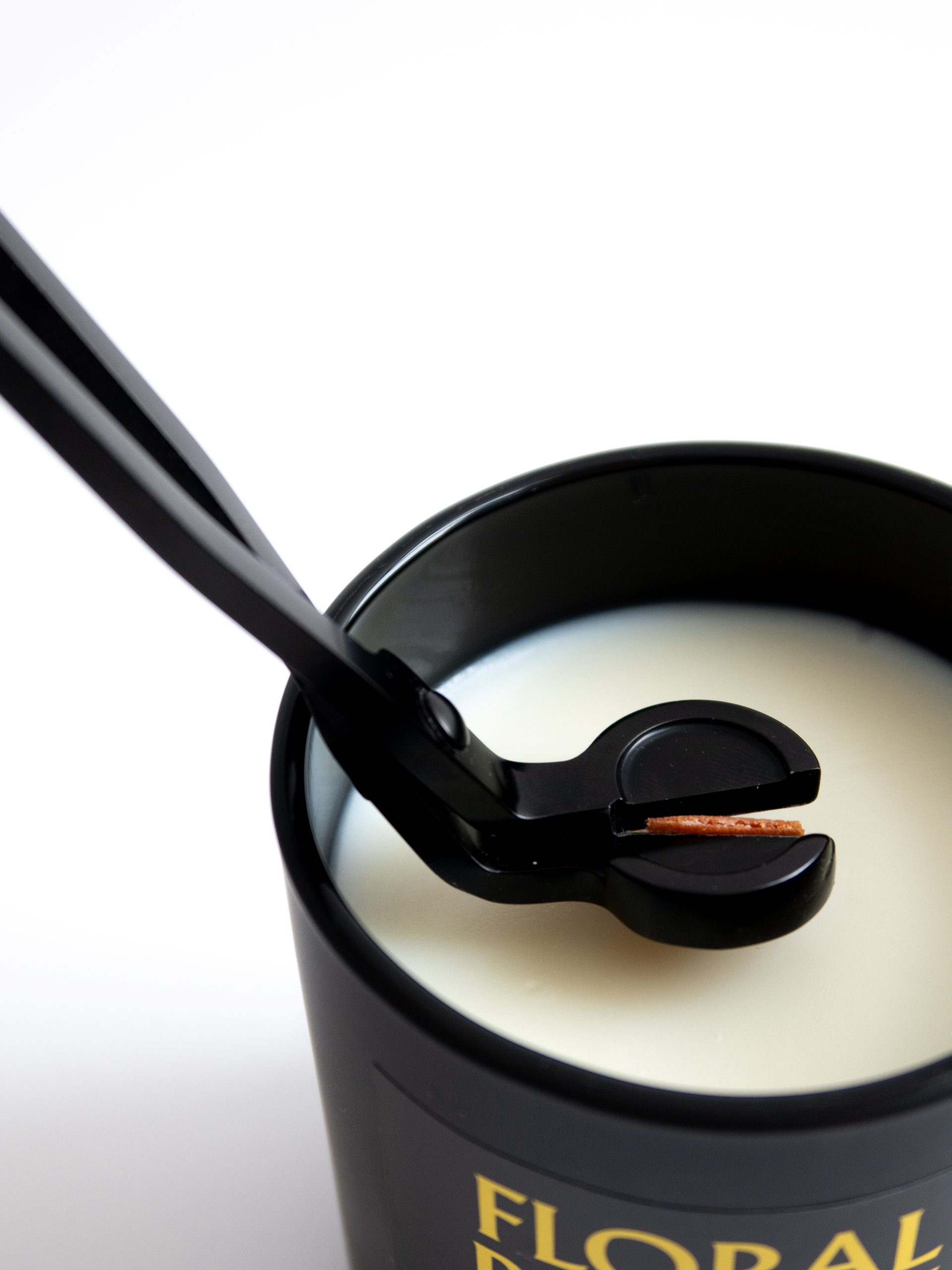 lavure-vela-corta-pabilo-negro-4